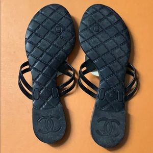 chanel rubber flower flip flops
